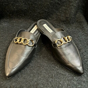 STEVE MADDEN Sz 10 Vivo Leather Pointy Toe Gold Tone  Chunky Chain Slip On Mules